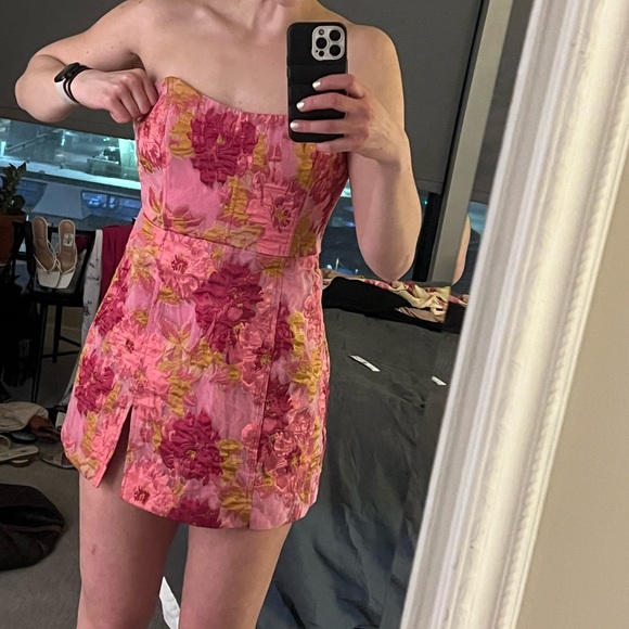 Showpo Pink Dress - Picture 7 of 7